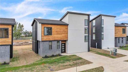 2600 W Bonnie Ln, Rogers, AR, 72758 | Card Image