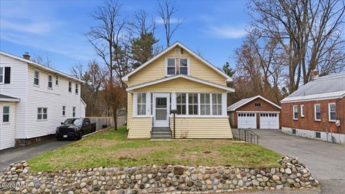 18 Pine Ave, Colonie, NY, 12205 | Card Image