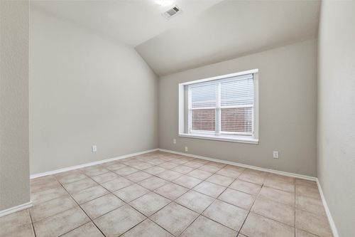 2711 Lake Way Dr, Grand Prairie, TX, 75052-8793 | Card Image
