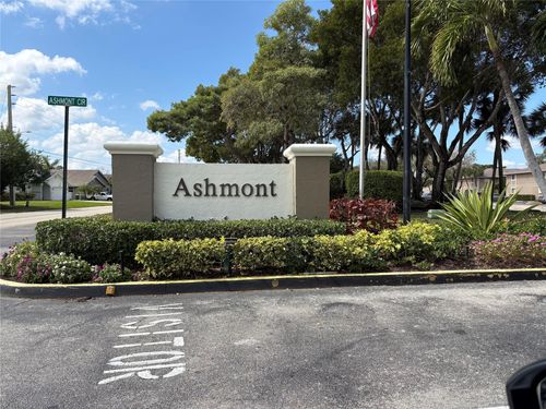 7275-7275 Ashmont Cir, Tamarac, FL, 33321-7884 | Card Image