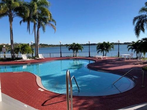 apt-313-2880 N Oakland Forest Dr, Oakland Park, FL, 33309-6491 | Card Image