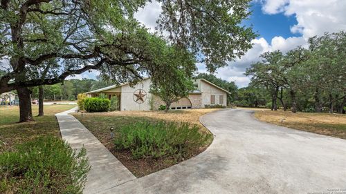7930 Garden North Dr, San Antonio, TX, 78266-2713 | Card Image