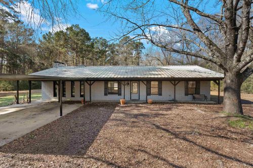 124 Quail Creek Dr, Carthage, TX, 75633-9654 | Card Image