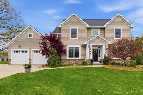 3781 E Susan Ln, Midland, MI, 48642-6855 | Card Image