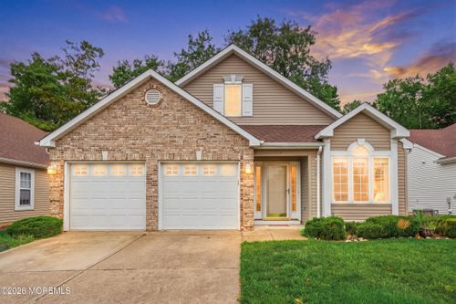 16 Angus Ct, Jackson, NJ, 08527-3927 | Card Image