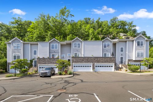 48-48 Stetson Pl, Danbury, CT, 06811-3884 | Card Image