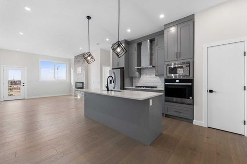 27 Wolf Cres, Okotoks, AB, T1S5V2 | Card Image