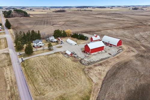 W7900-W7902 Meek Road, Arlington, WI, 53911 | Card Image