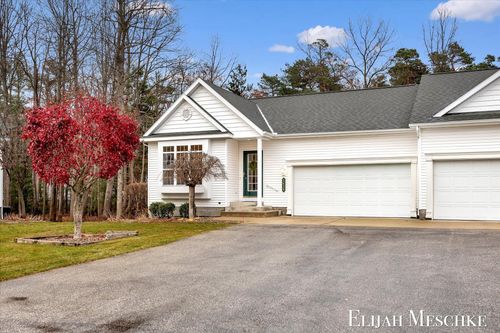 5630 Copper Sands Run, Fruitport, MI, 49415-8876 | Card Image