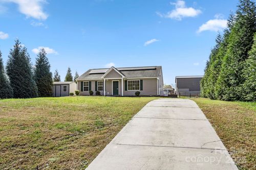 116 Maple Crest Dr, Kings Mountain, NC, 28086-8945 | Card Image