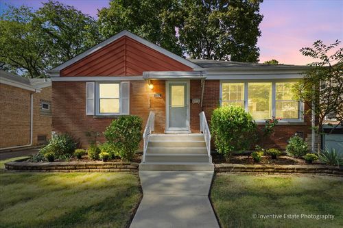 2522 S 6th Ave, North Riverside, IL, 60546-1244 | Card Image