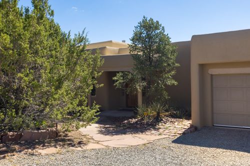 43 Twin Arrow Dr, Sandia Park, NM, 87047-8562 | Card Image