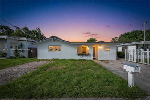 8811 Sw 128th St, Miami, FL, 33176-5915 | Card Image
