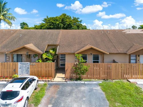 6713-6713 Nw 188th Ter, Hialeah, FL, 33015-2410 | Card Image