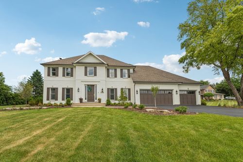 5N619 Farrier Point Ln, St. Charles, IL, 60175-6995 | Card Image