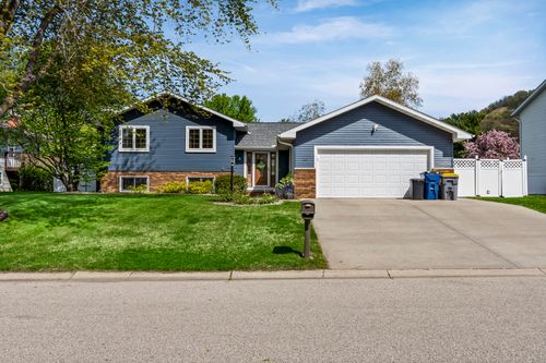 426 Fireside Dr, La Crescent, MN, 55947-1139 | Card Image