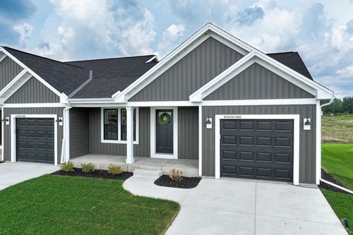 16221966 Poppy Rd, Jackson, WI, 53037-1227 | Card Image