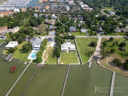 1825 Cove Park Dr, Kemah, TX, 77565-2143 | Card Image