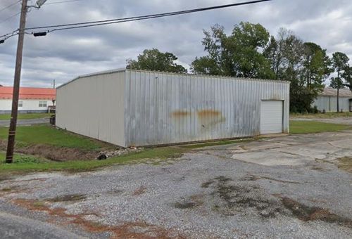 rear-shop-building-206 Society St., Hemingway, SC, 29554 | Card Image