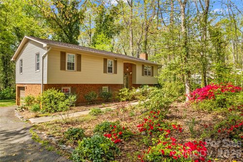 4325 Rosebriar Ln, Winston Salem, NC, 27106-2521 | Card Image