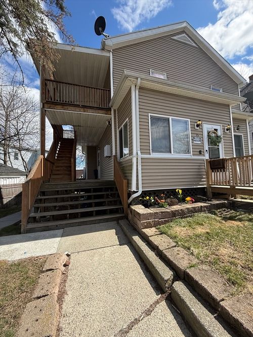 apt-2-15 Oakes Ave, Southbridge, MA, 01550-4067 | Card Image