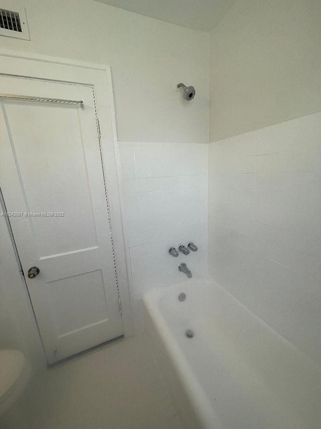 1738 - 1736 Sw 9th St, Home with 3 bedrooms, 1 bathrooms and null parking in MIAMI FL | Image 18