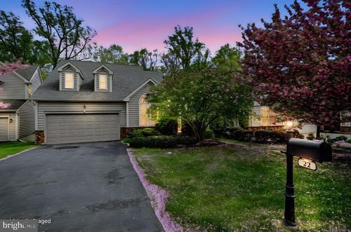 22 Pyles Mountain Ln, AVONDALE, PA, 19311-9636 | Card Image