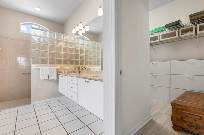 Primary bath with large walk-in closet | Image 20
