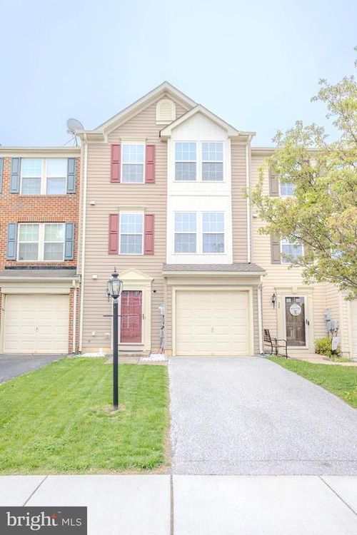 16 Forest View Ter, HANOVER, PA, 17331-7449 | Card Image
