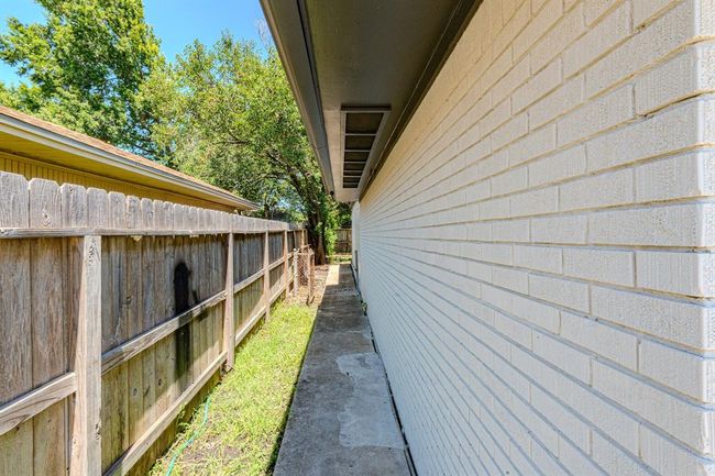2127 Strawberry Rd, House other with 5 bedrooms, 3 bathrooms and 1 parking in Pasadena TX | Image 26