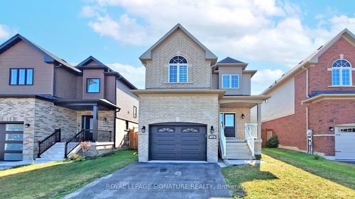 138 Sun King Cres, Barrie, ON, L4M0E5 | Card Image