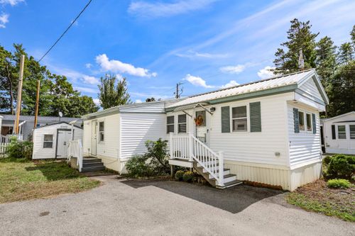 32-7 Hollyhock Way, Manchester, NH, 03109-5084 | Card Image
