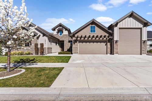 8272 W Sparks Lake Dr, Boise, ID, 83714-2231 | Card Image