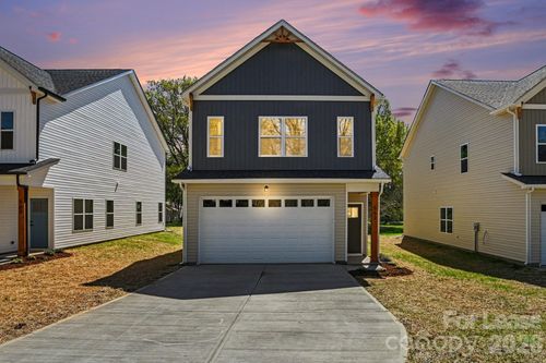 562 W Wilson Ave, Mooresville, NC, 28115-3269 | Card Image
