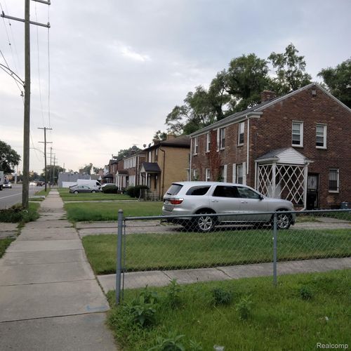 19207 Meyers Rd, Detroit, MI, 48235-1202 | Card Image