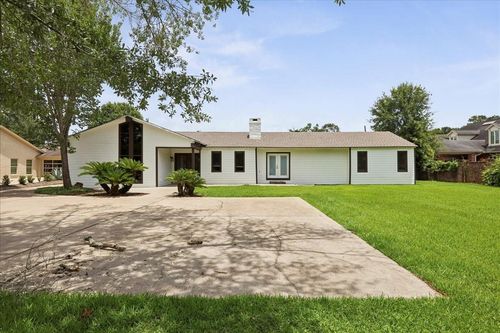 155 Central Caldwood Dr, Beaumont, TX, 77707-1915 | Card Image