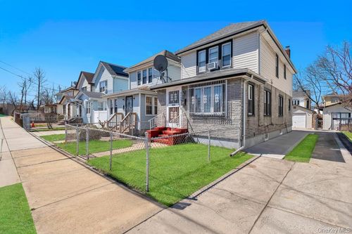 9460 199th Street, New York, NY, 11423 | Card Image