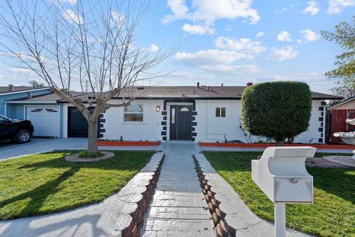 520 Polk Ct, Gilroy, CA, 95020-4606 | Card Image