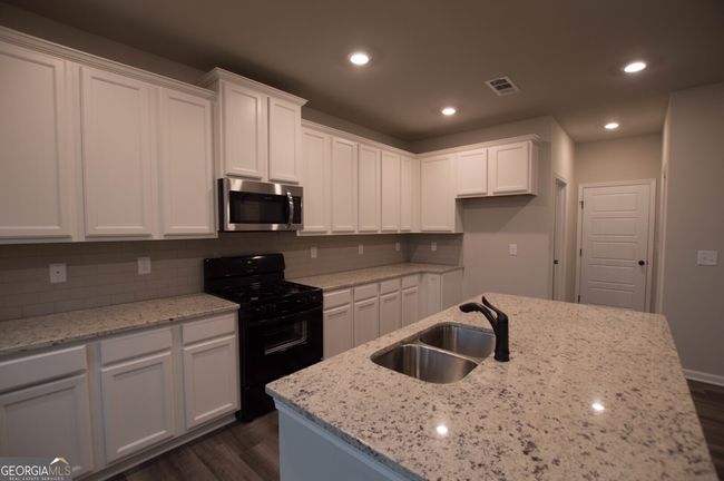 38 - 838 River Run Dr, House other with 5 bedrooms, 3 bathrooms and 2 parking in Dallas GA | Image 16