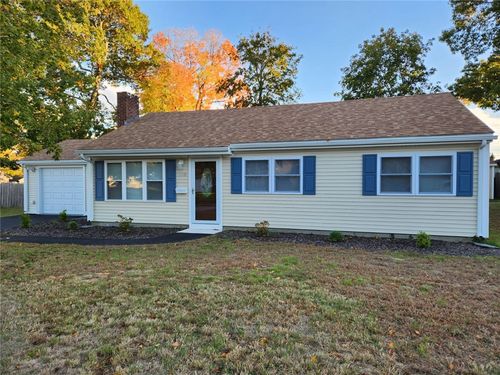 198 Gainsville Dr, Warwick, RI, 02886-7944 | Card Image