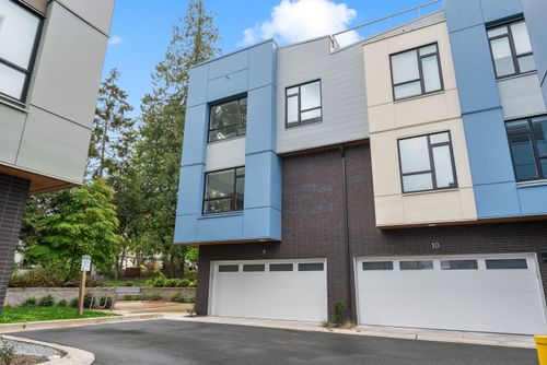 9-5858 132 St, Surrey, BC, V3X1N1 | Card Image
