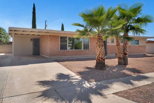 7402 E 34th Street, Tucson, AZ, 85710 | Card Image