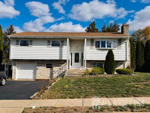 3 Obrien Ave, South River, NJ, 08882-2543 | Card Image