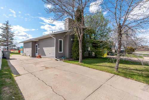 2714 56 Avenue, Lloydminster, AB, T9V2C1 | Card Image