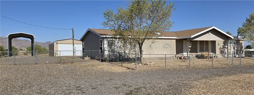 3570 N Maverick Rd, Golden Valley, AZ, 86413-6850 | Card Image