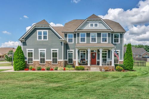 808 Walpole Dr, Gallatin, TN, 37066-6753 | Card Image