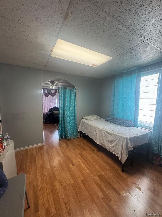 2340 Commor St, Home with 0 bedrooms, 2 bathrooms and null parking in Hamtramck MI | Image 22