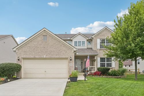 161 Chestnut Estates Dr, Commercial Point, OH, 43116-9746 | Card Image