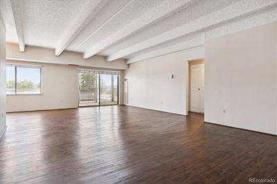 202 - 7877 E Mississippi Avenue, Condo with 2 bedrooms, 2 bathrooms and 2 parking in Denver CO | Image 2