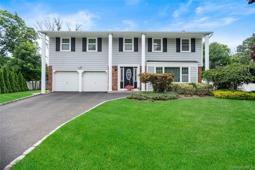 16 Bruce Dr, S Setauket, NY, 11720-1005 | Card Image